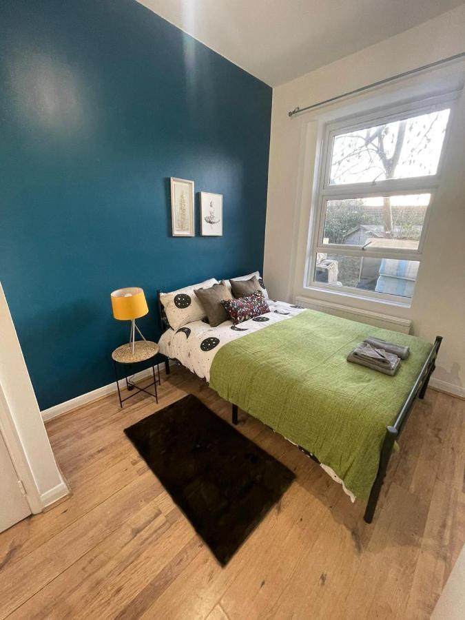 Contemporary Private Rooms Near Central London Bagian luar foto