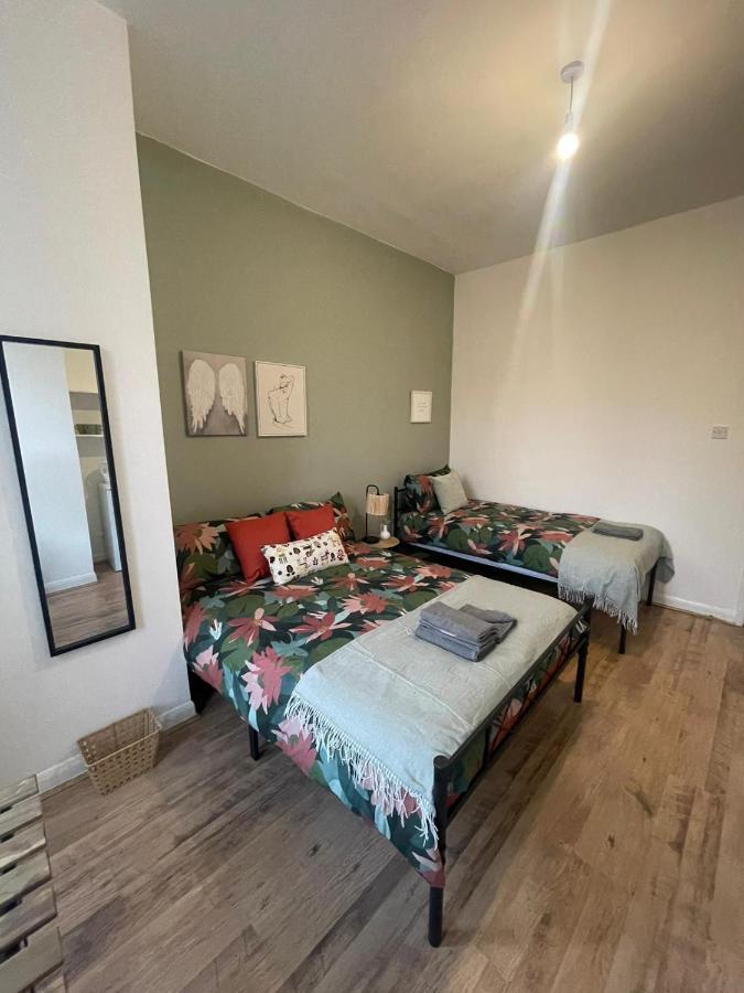 Contemporary Private Rooms Near Central London Bagian luar foto
