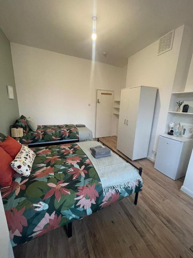 Contemporary Private Rooms Near Central London Bagian luar foto