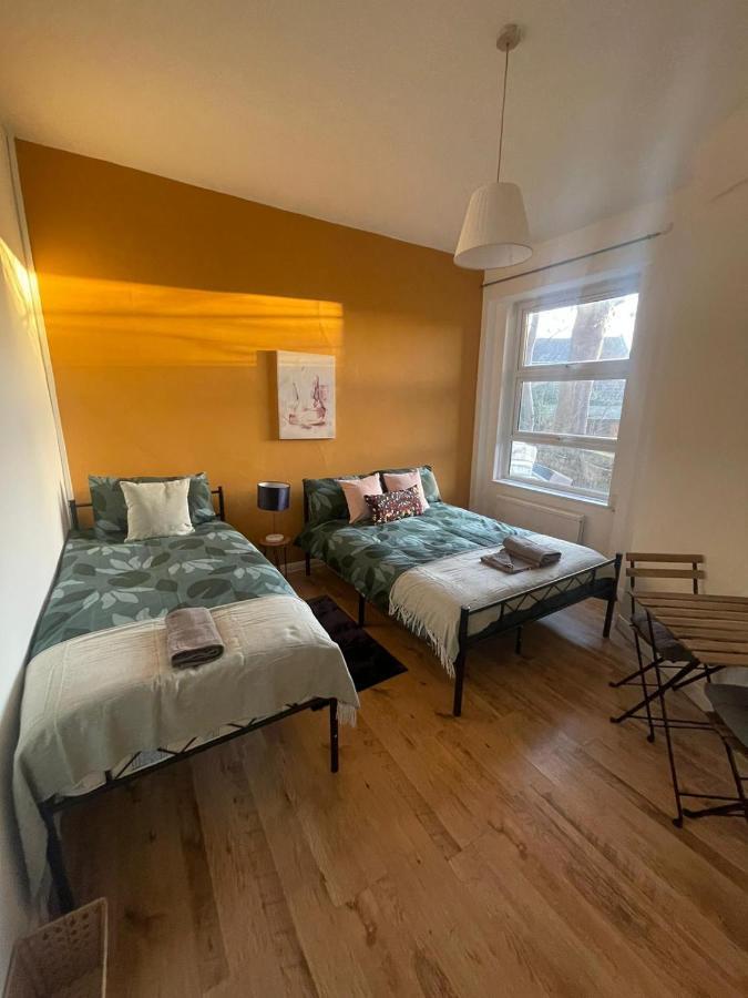 Contemporary Private Rooms Near Central London Bagian luar foto