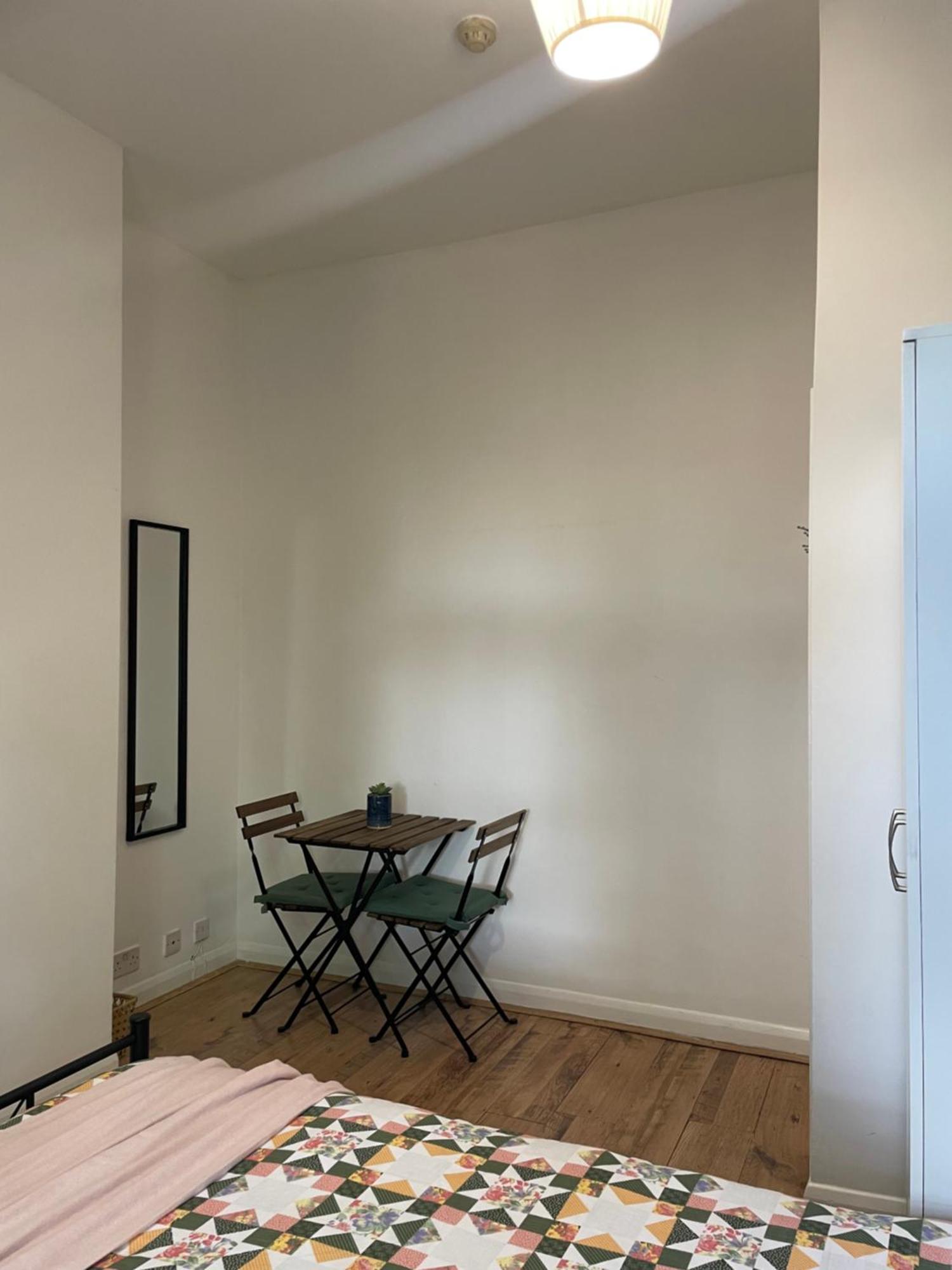 Contemporary Private Rooms Near Central London Bagian luar foto