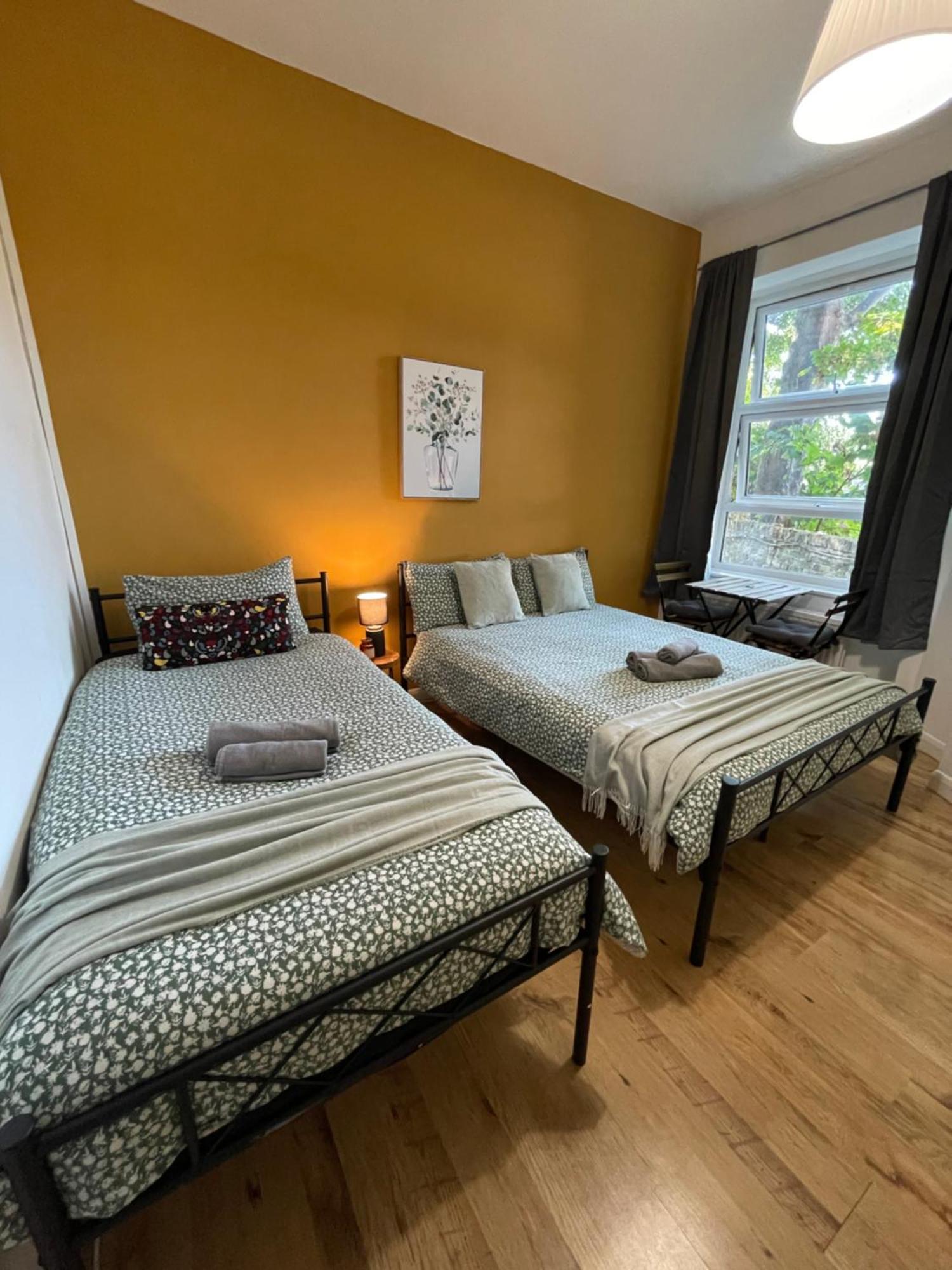 Contemporary Private Rooms Near Central London Bagian luar foto