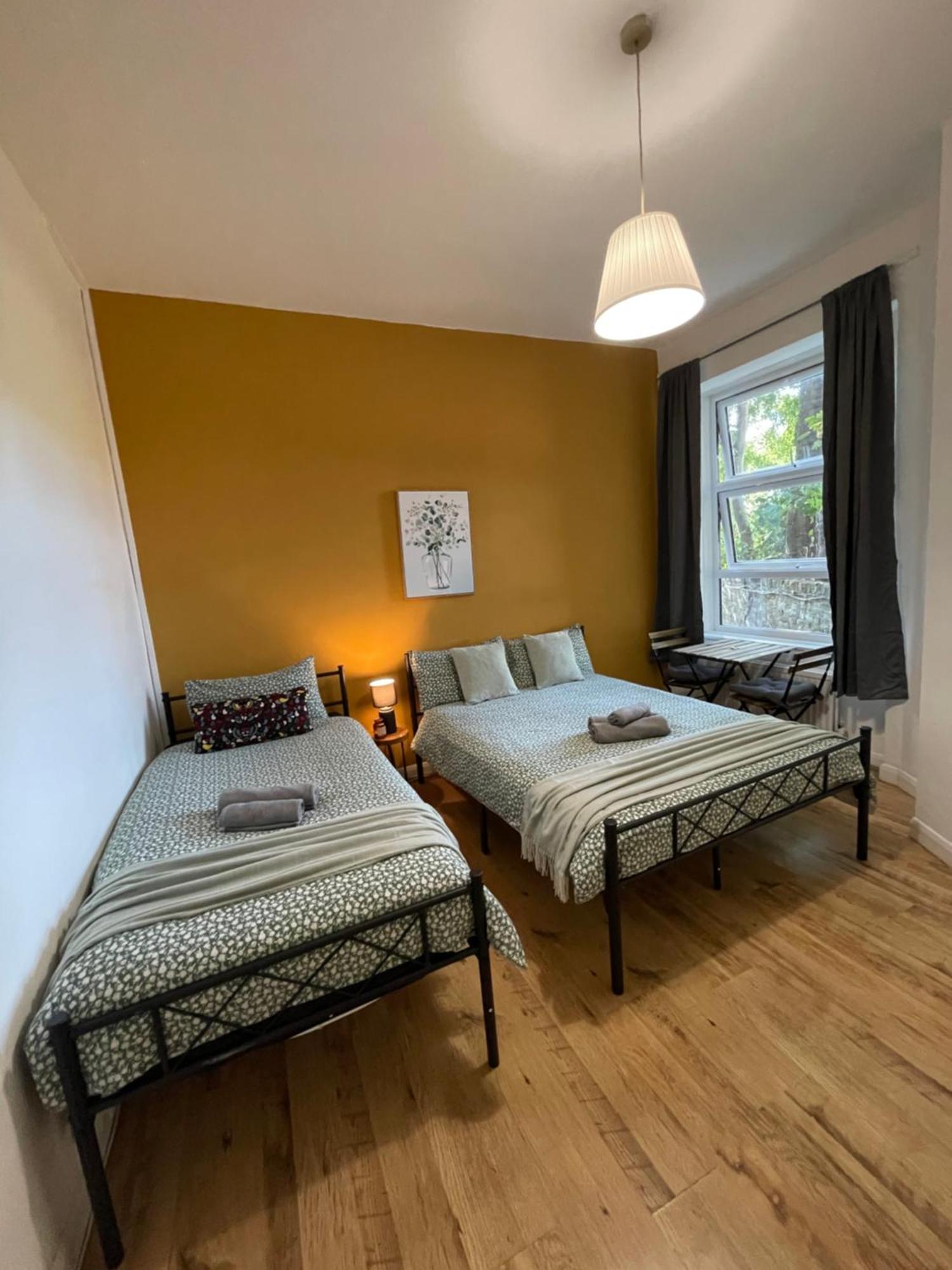 Contemporary Private Rooms Near Central London Bagian luar foto