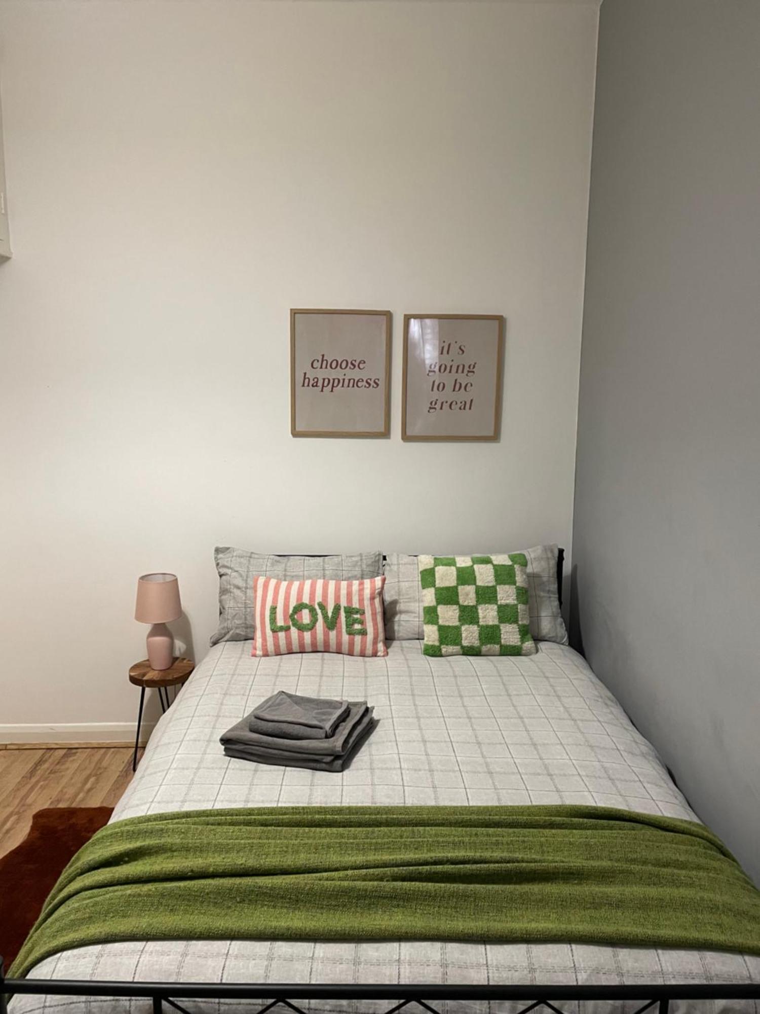Contemporary Private Rooms Near Central London Bagian luar foto